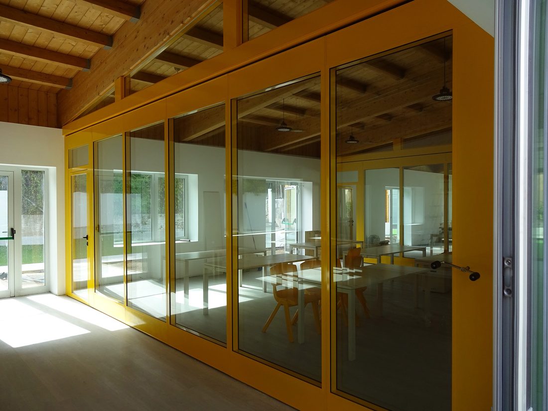 Cloison mobile installée à l'École Montessori